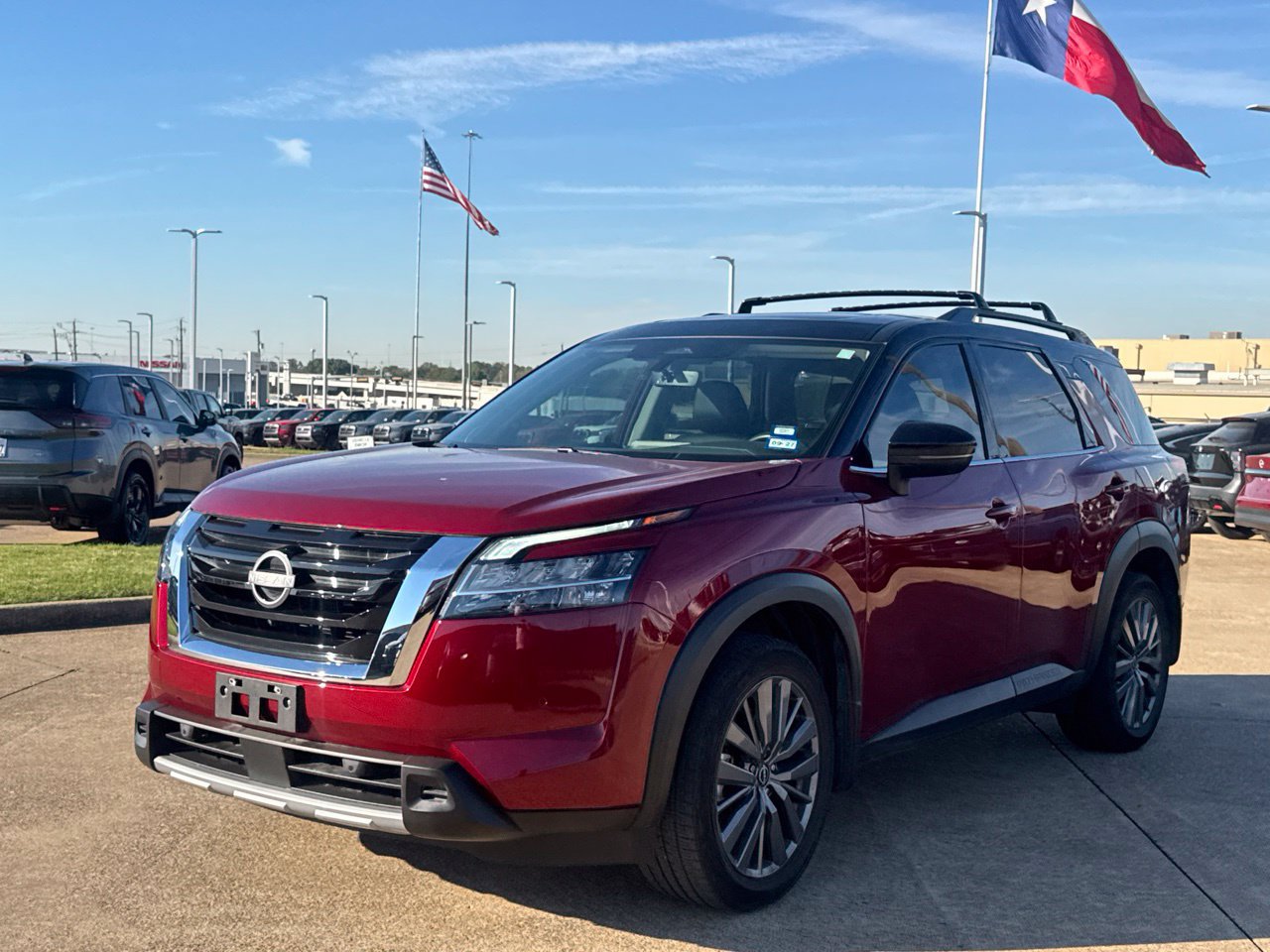 Certified 2024 Nissan Pathfinder SL w/ SL Premium Package FWD image 10