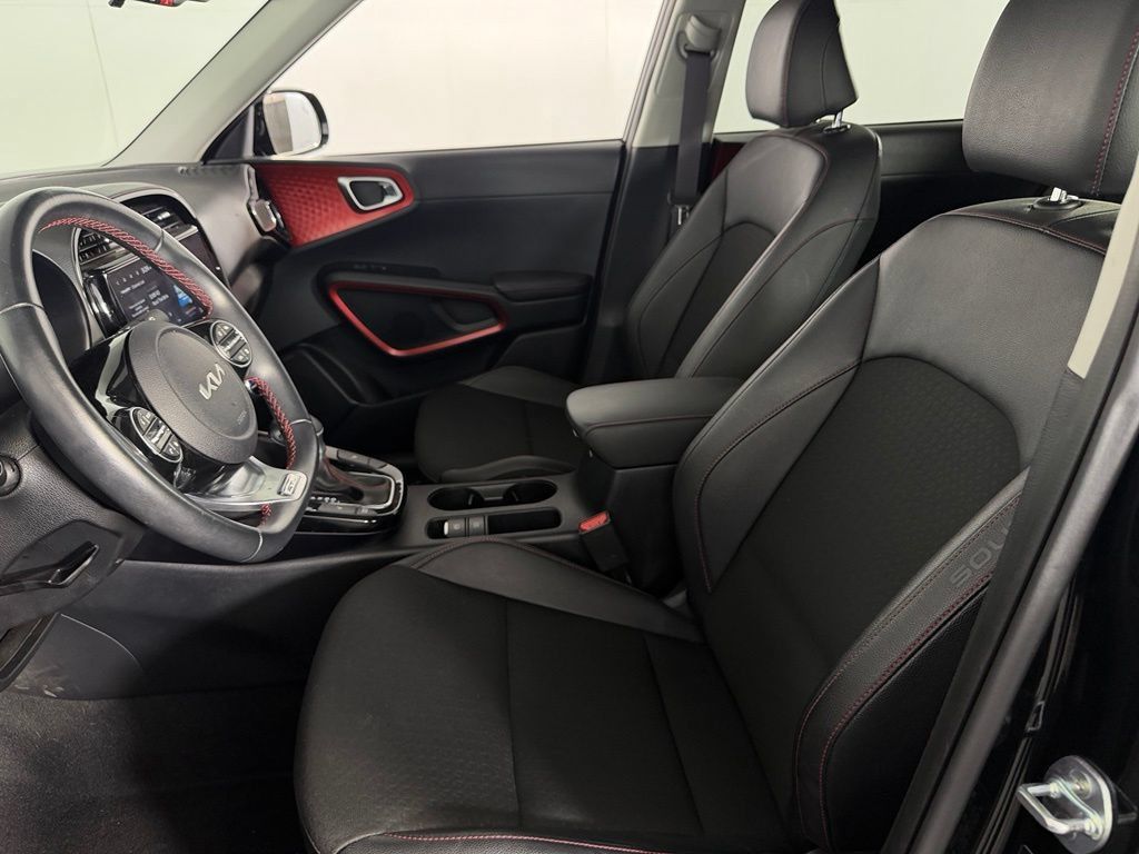 Used 2024 Kia Soul GT-Line w/ Option Group 020 FWD image 24