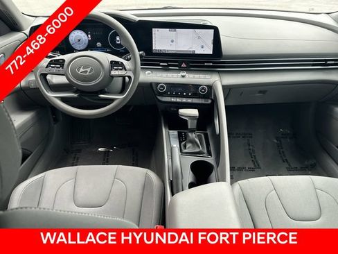 Used 2024 Hyundai Elantra SEL FWD image 15