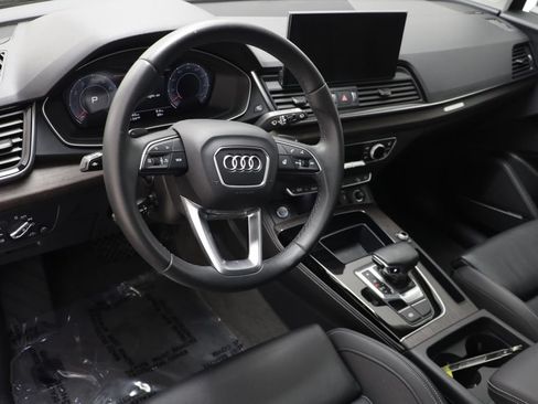 Used 2023 Audi Q5 2.0T Premium Plus w/ Premium Plus Package AWD/4WD image 6