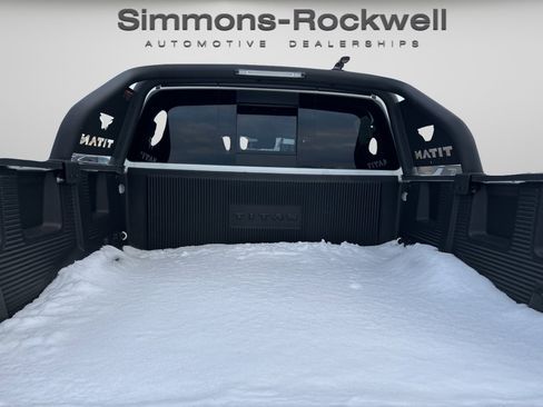 Used 2024 Nissan Titan SV w/ SV Bronze Edition Package image 39