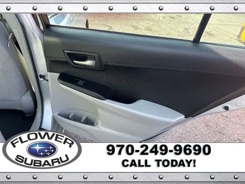 Used 2014 Toyota Camry L image 15