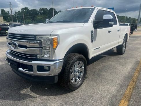 Used 2017 Ford F250 Lariat w/ Chrome Package AWD/4WD image 4