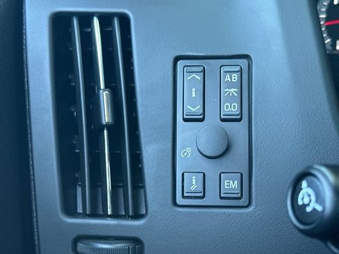 Used 2008 Cadillac STS w/ Preferred Equipment Group RWD image 26