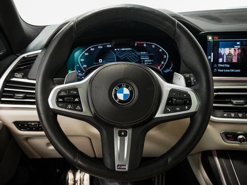 Used 2022 BMW X7 M50i w/ Dynamic Handling Package image 32