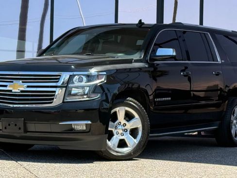 Used 2016 Chevrolet Suburban LTZ RWD image 2