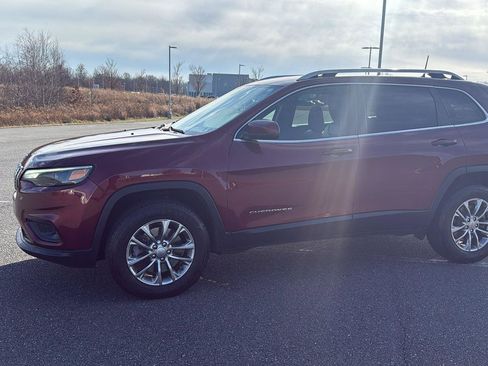 Used 2019 Jeep Cherokee Latitude Plus w/ Comfort/Convenience Group image 13