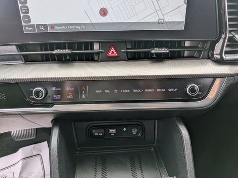 Certified 2024 Kia Sportage SX FWD image 26