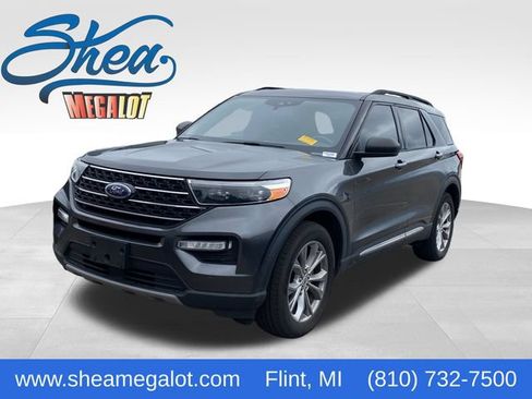 Used 2020 Ford Explorer XLT w/ Equipment Group 202A AWD/4WD image 1