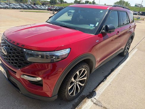 Used 2022 Ford Explorer ST-Line w/ Class IV Trailer Tow Package image 1