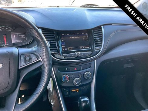Used 2020 Chevrolet Trax LS w/ Tint and Cruise Package image 9