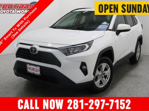 Used 2021 Toyota RAV4 XLE FWD image 1