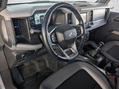 Used 2022 Ford Bronco Black Diamond image 9