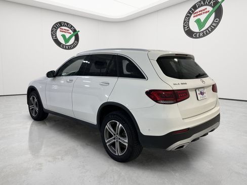 Used 2022 Mercedes-Benz GLC 300 4MATIC image 4