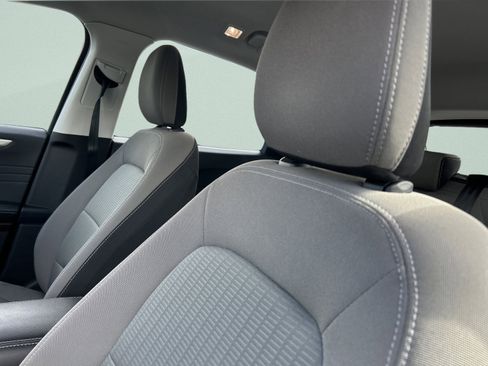 Used 2022 Ford Escape S image 12