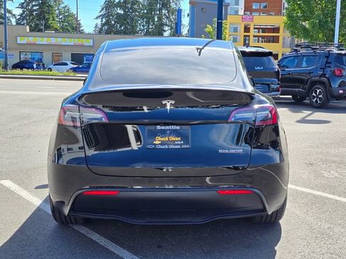 Used 2022 Tesla Model Y Performance AWD/4WD image 5
