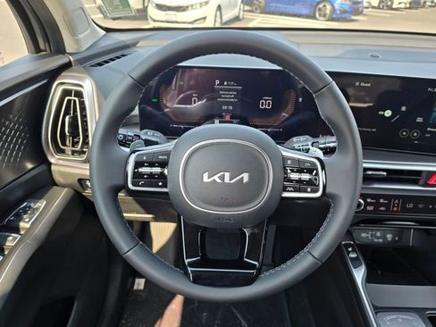 New 2025 Kia Sorento EX w/ EX Panoramic Sunroof Package image 7