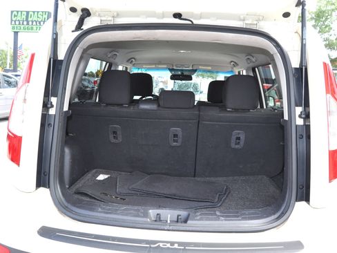 Used 2013 Kia Soul + FWD image 16