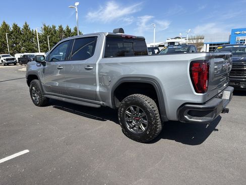 Used 2024 GMC Sierra 1500 AT4X image 8