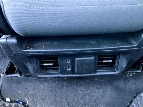 Used 2023 GMC Sierra 1500 Elevation image 34