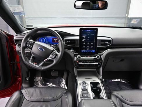 Used 2023 Ford Explorer ST w/ Equipment Group 401A image 18