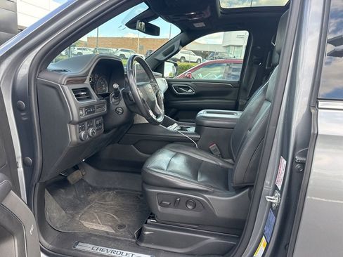 Used 2021 Chevrolet Tahoe LT w/ LT Signature Package image 5