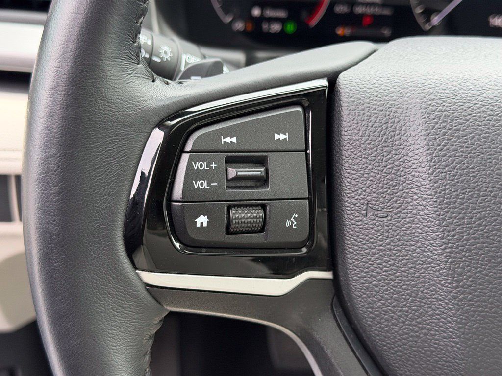 Used 2025 Honda Odyssey EX-L image 23