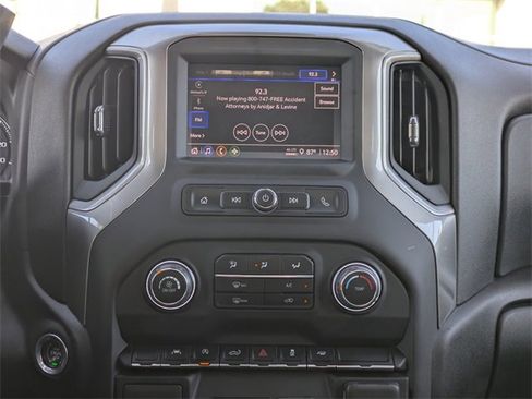 Used 2024 Chevrolet Silverado 1500 Custom image 21