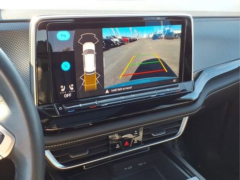 Used 2024 Volkswagen Atlas Cross Sport SEL R-Line image 25