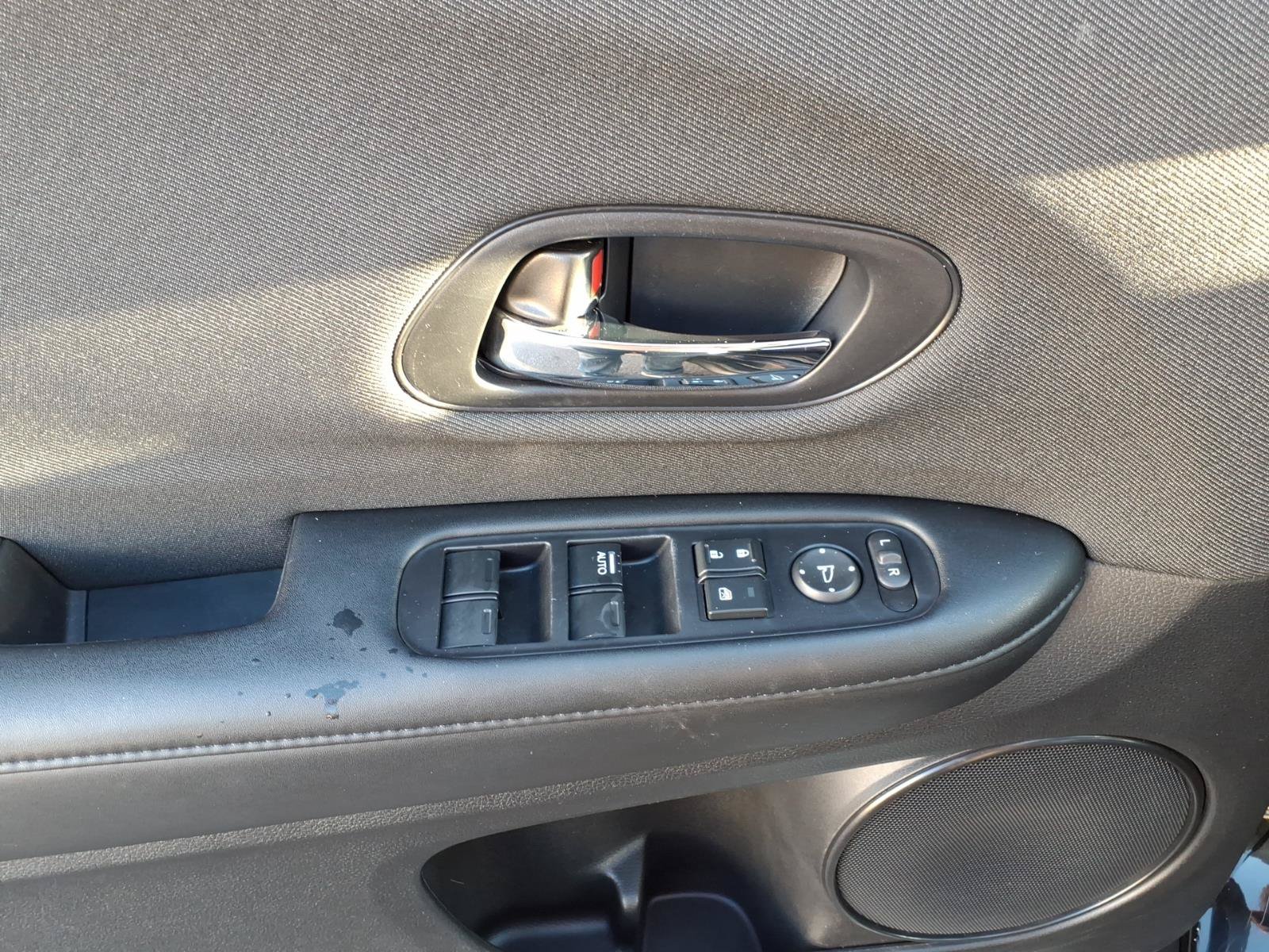 Used 2022 Honda HR-V LX image 13