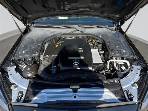 Used 2018 Mercedes-Benz C 300 Sedan w/ Premium Package image 10