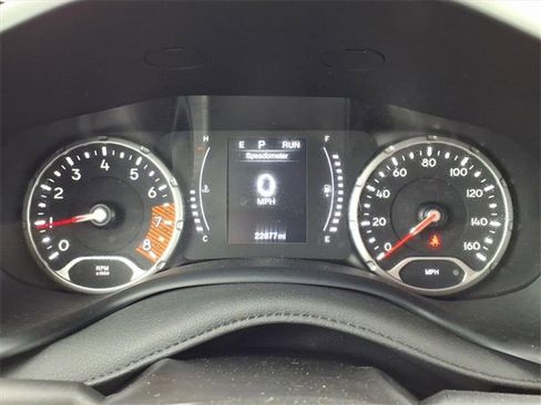 Certified 2023 Jeep Renegade Latitude w/ Premium Group image 29