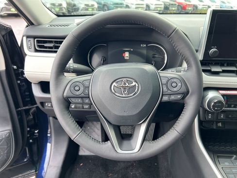 New 2025 Toyota RAV4 XLE image 13