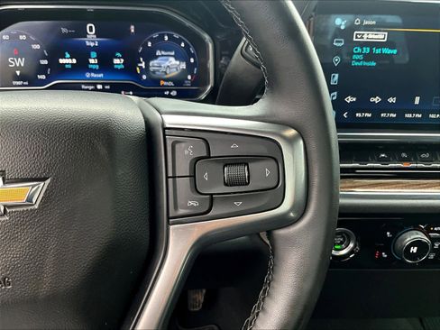 Used 2024 Chevrolet Silverado 1500 LT image 23