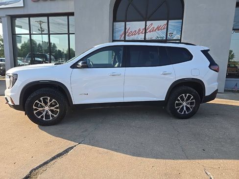 Used 2026 GMC Acadia AT4 w/ Luxury Package AWD/4WD image 6