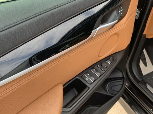 Used 2019 BMW X6 sDrive35i w/ M Sport Package image 13