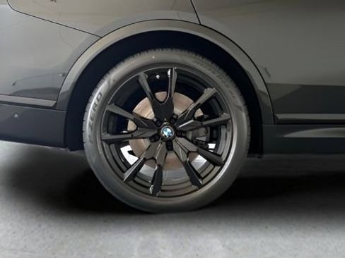 Used 2026 BMW X7 M60i image 25