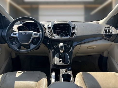 Used 2014 Ford Escape Titanium w/ Equipment Group 401A FWD image 9