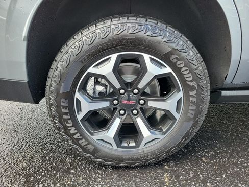 Used 2026 GMC Yukon AT4 w/ AT4 Premium Package AWD/4WD image 8
