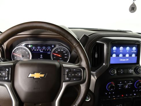 Used 2022 Chevrolet Silverado 2500 LTZ w/ LTZ Premium Package AWD/4WD image 18