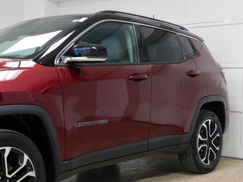 Used 2022 Jeep Compass Limited image 20