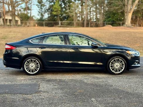 Used 2014 Ford Fusion SE w/ Equipment Group 202A image 4