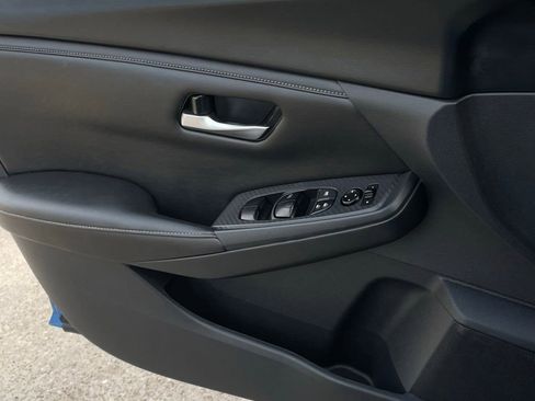 Used 2024 Nissan Sentra SV FWD image 21