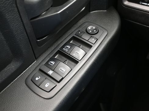 Used 2017 RAM 1500 Express image 24