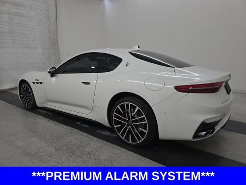 Used 2024 Maserati GranTurismo Trofeo image 2