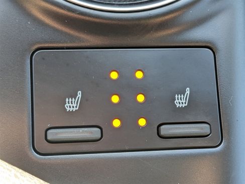 Used 2018 Toyota Camry XSE image 22