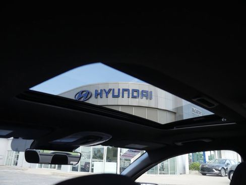 New 2026 Hyundai Elantra SEL Sport Premium FWD image 7