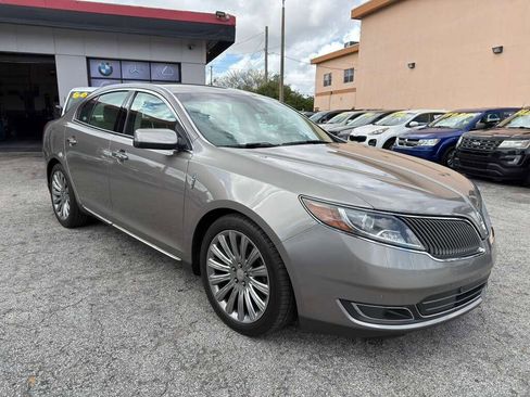 Used 2015 Lincoln MKS image 8