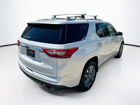 Used 2019 Chevrolet Traverse Premier w/ LPO, Black Accent Package AWD/4WD image 9