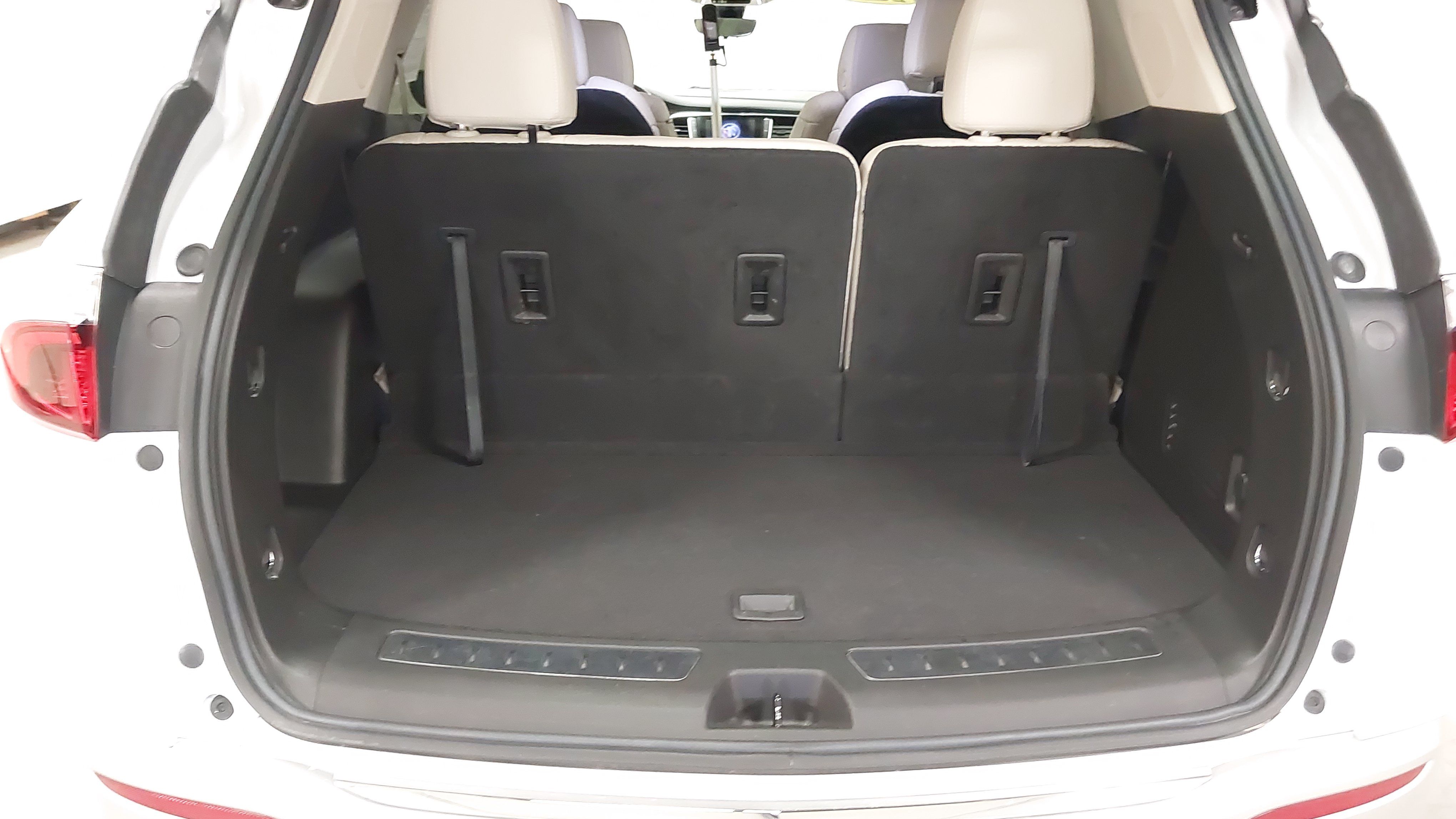Used 2023 Buick Enclave Essence AWD/4WD image 27